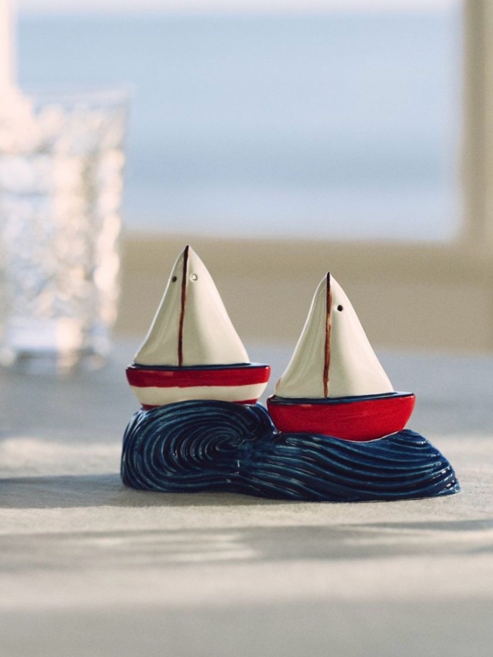 Set of 2!! Anthropologie maritime collection Flag Ceramic Pitcher with shakers - Picture 8 of 8